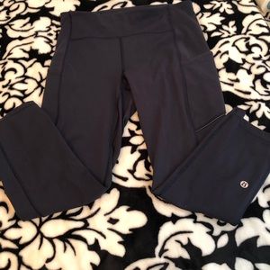 Dark navy Lululemon crop yoga pants size 6